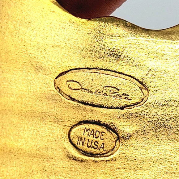 Oscar de la Renta MASSIVE Chunky Shiny Textured Gold Statement Cuff Bracelet - Picture 12 of 13